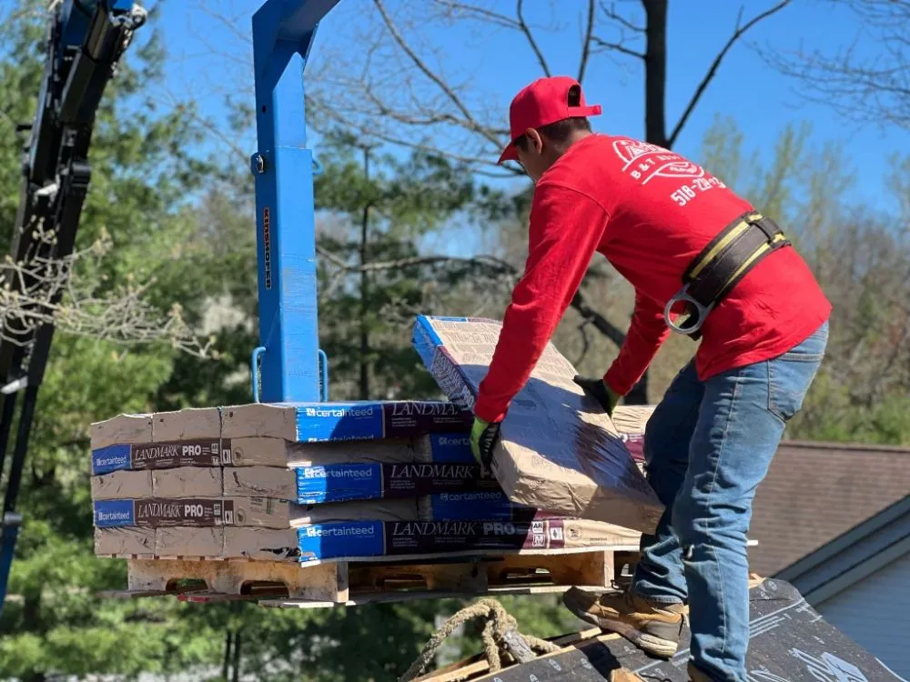 Slide of B&T Roofing