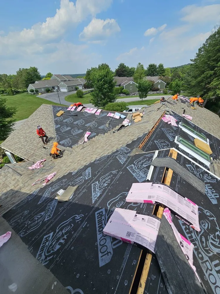 Slide of B&T Roofing