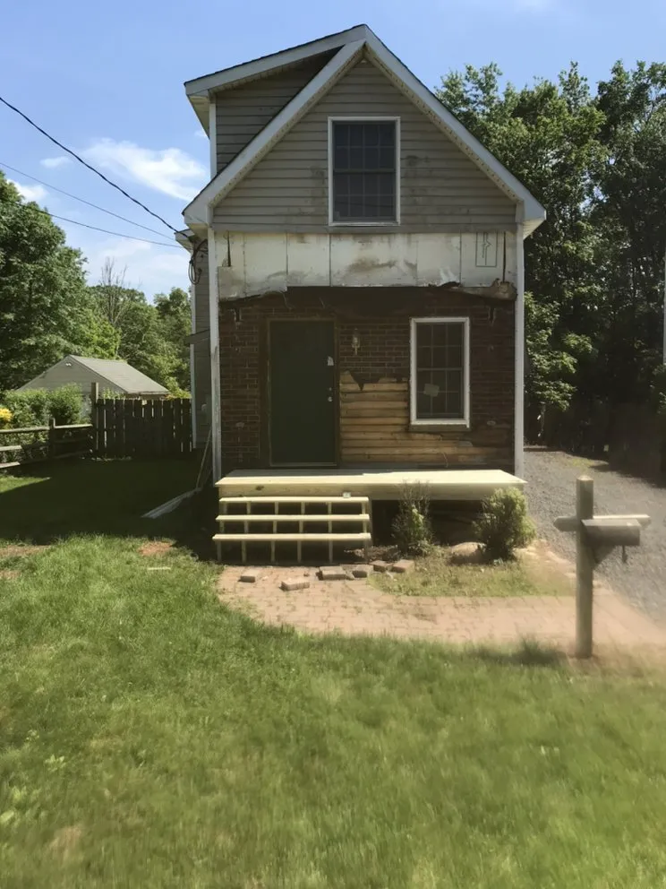 Slide of Bubba The Handyman