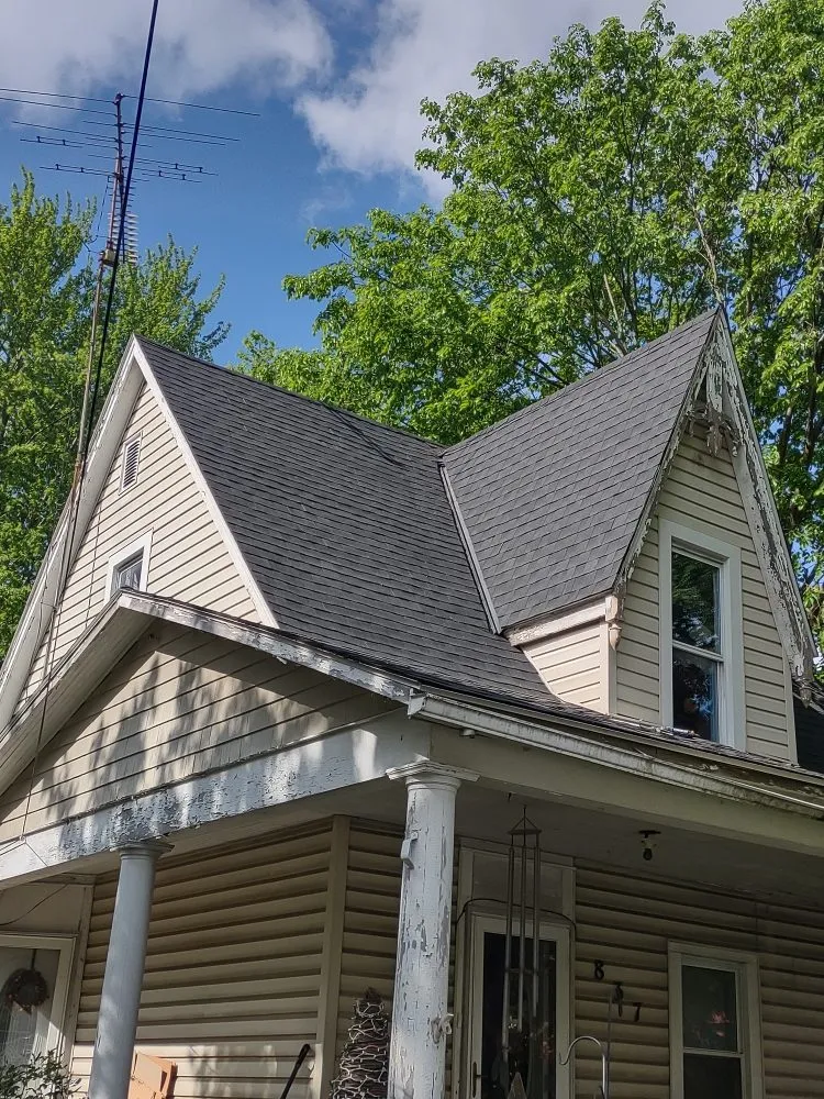 Slide of Bubba's Roofing