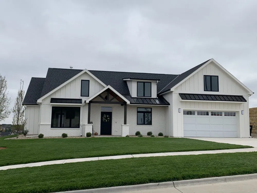 Slide of Buck Roofing and Construction