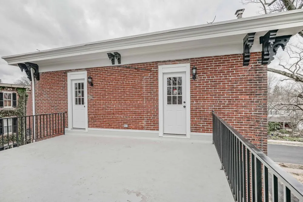 Slide of Buck Roofing and Siding