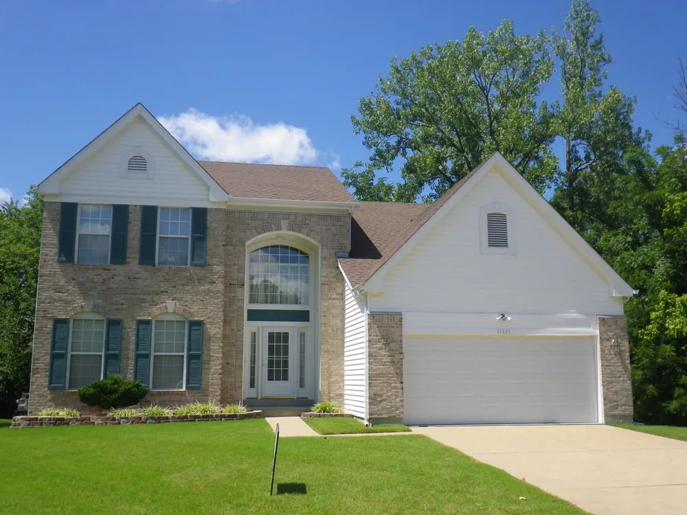 Expert roof inspection in St. Louis, MO - Buckingham Exteriors, Roofing & Siding