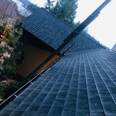 Buezo Contractors Logo