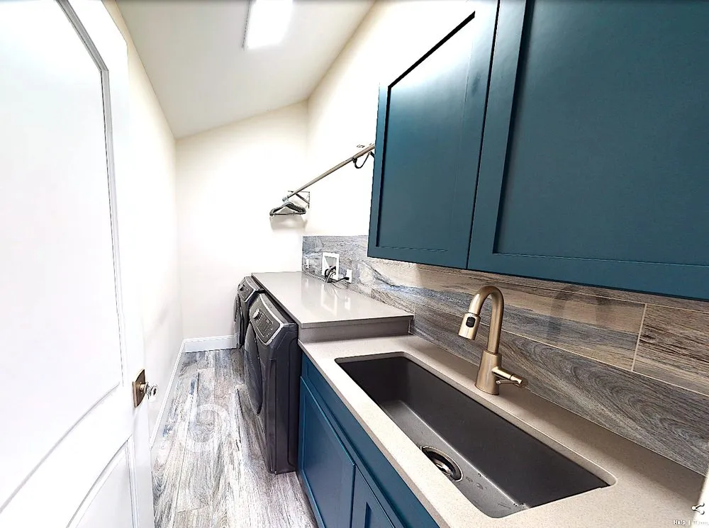 Slide of Build It Brothers