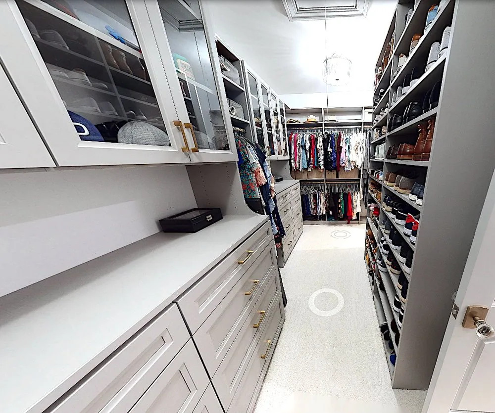 Slide of Build It Brothers