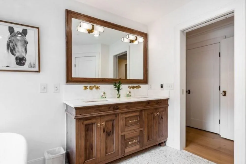 Slide of Build Strong Construction