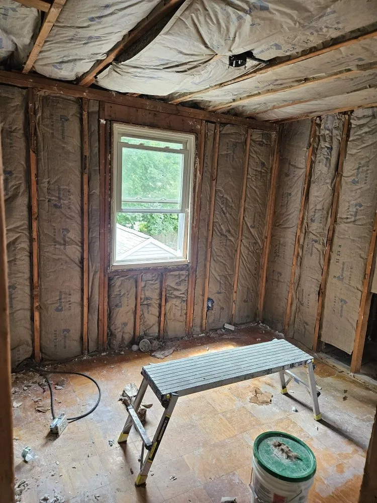 Slide of Build to last Construction