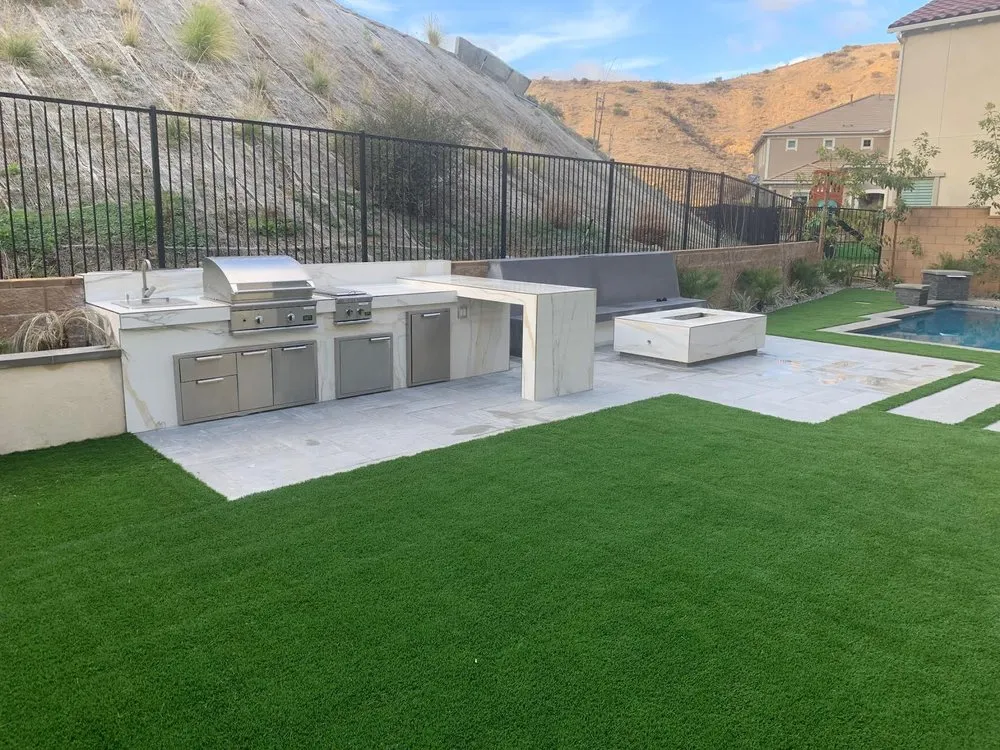 Local roof installation experts serving Valley Glen, CA - Building Greatness