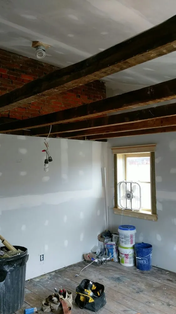 Emergency roof repair experts serving Huntingdon Valley, PA - Building Memories Custom Contractors