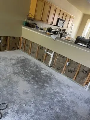 Buildmore Construction Industries Logo