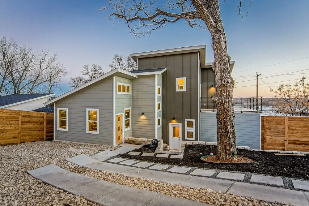 Slide of BUILDN Construction