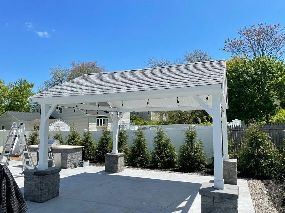 Slide of Buildsmore Contracting