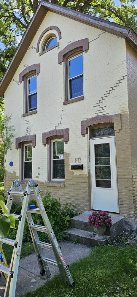 Licensed residential roofing service experts serving St. Cloud, MN - Buildweiser Improvements