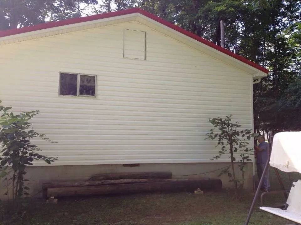 Expert roof replacement experts serving Marlinton, WV - Burgess Construction