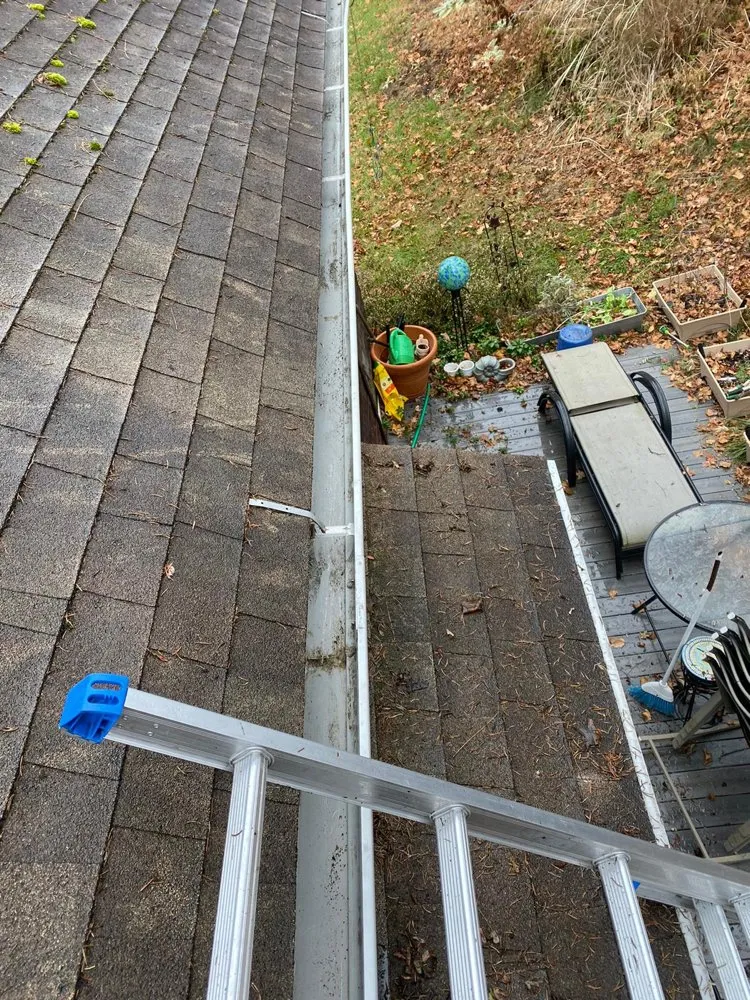 Slide of Burgos Gutter Cleaning