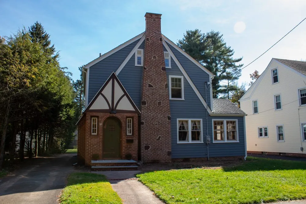 Slide of Burr Roofing, Siding, & Windows
