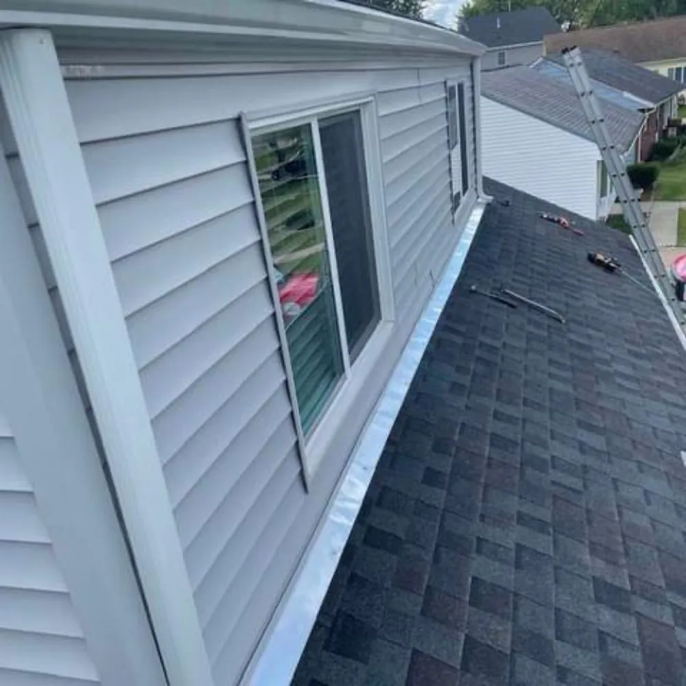Emergency residential roofing service experts serving veinna, VA - Burts Boys Property Maintenance