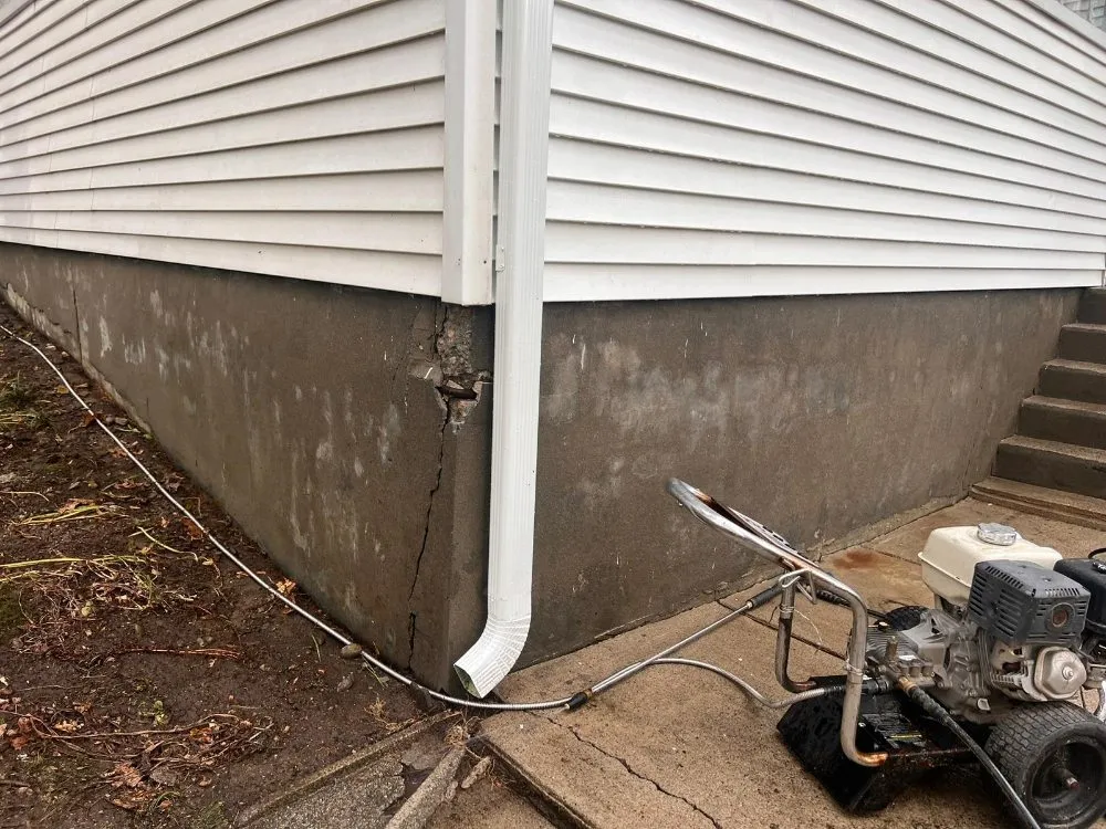 Expert roof leak repair in veinna, VA by Burts Boys Property Maintenance