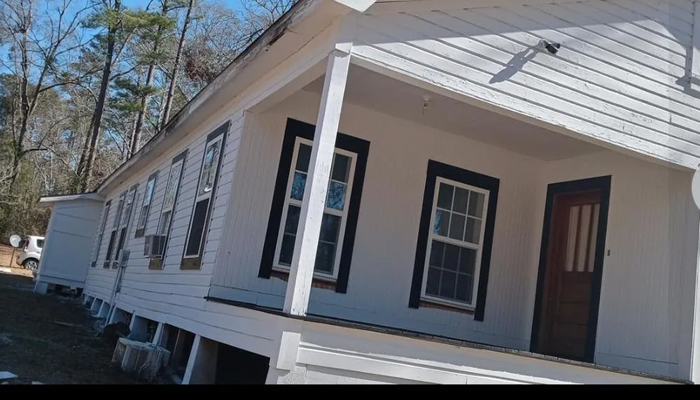 Slide of Busybee construction & outdoor Aesthetics