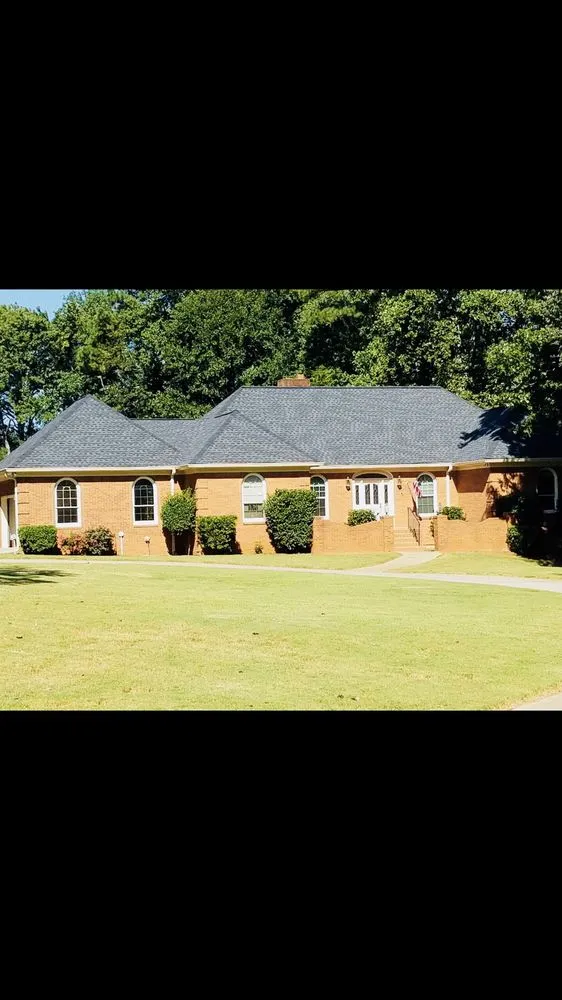 Slide of B&W Roofing & Gutters