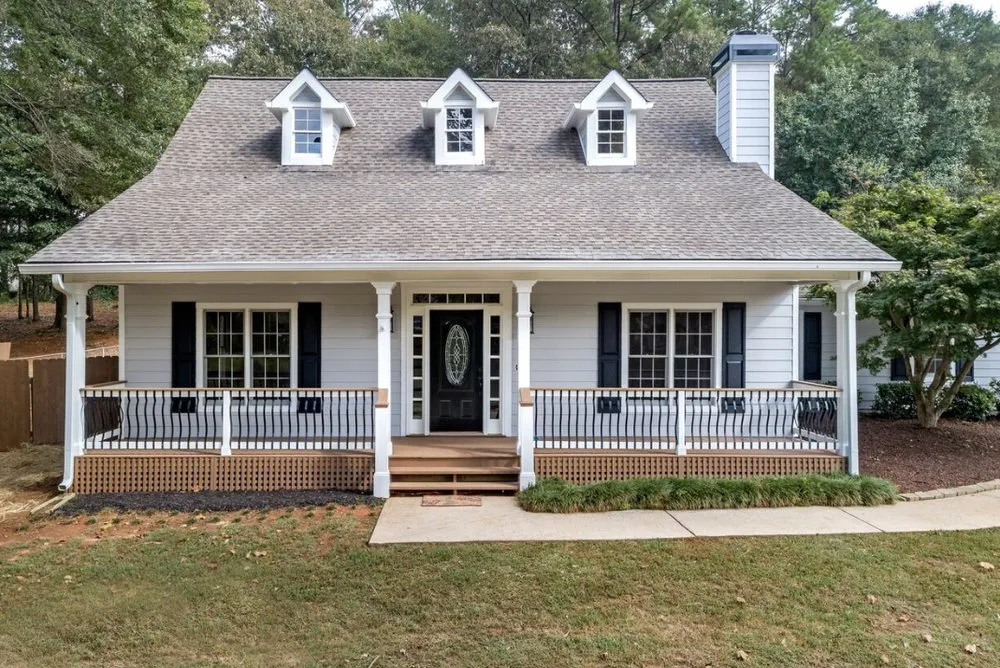 Slide of B&W Roofing & Gutters