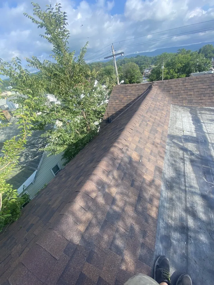 Top-rated roof repair in Smock, PA - C & J Just Roofs