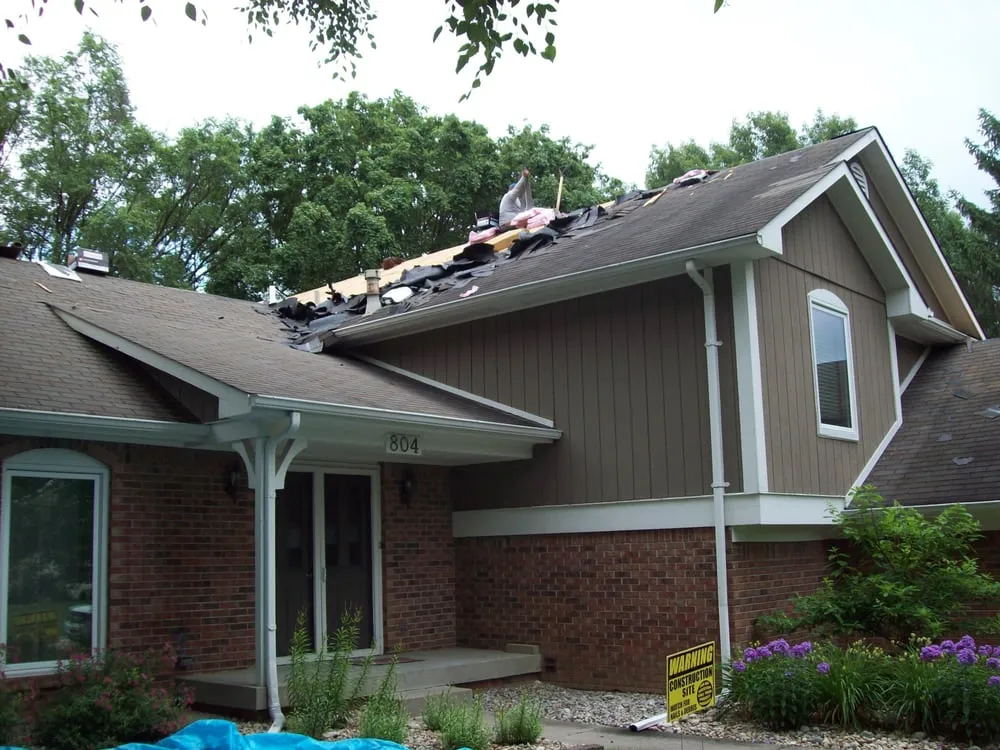 Slide of C & M Roofing