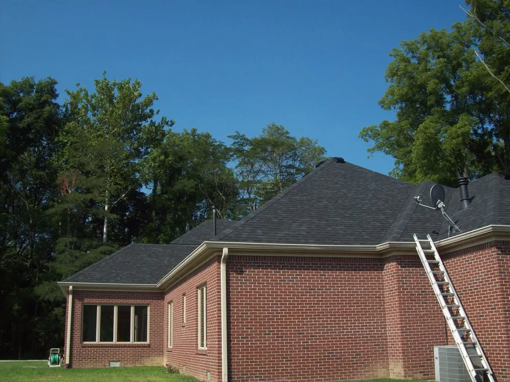 Slide of C & M Roofing