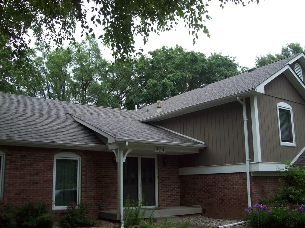 Slide of C & M Roofing