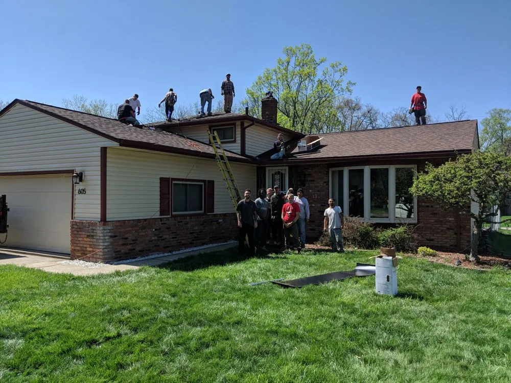 Slide of C & R Roofing