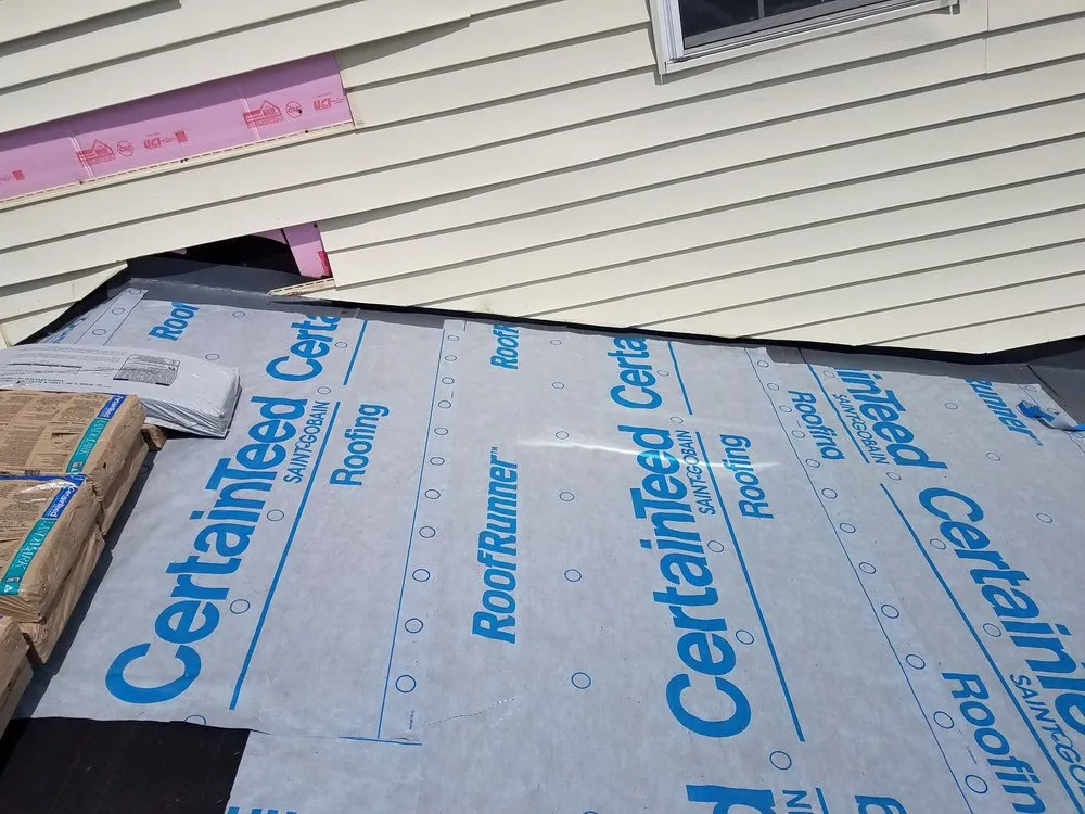 Slide of C & R Roofing