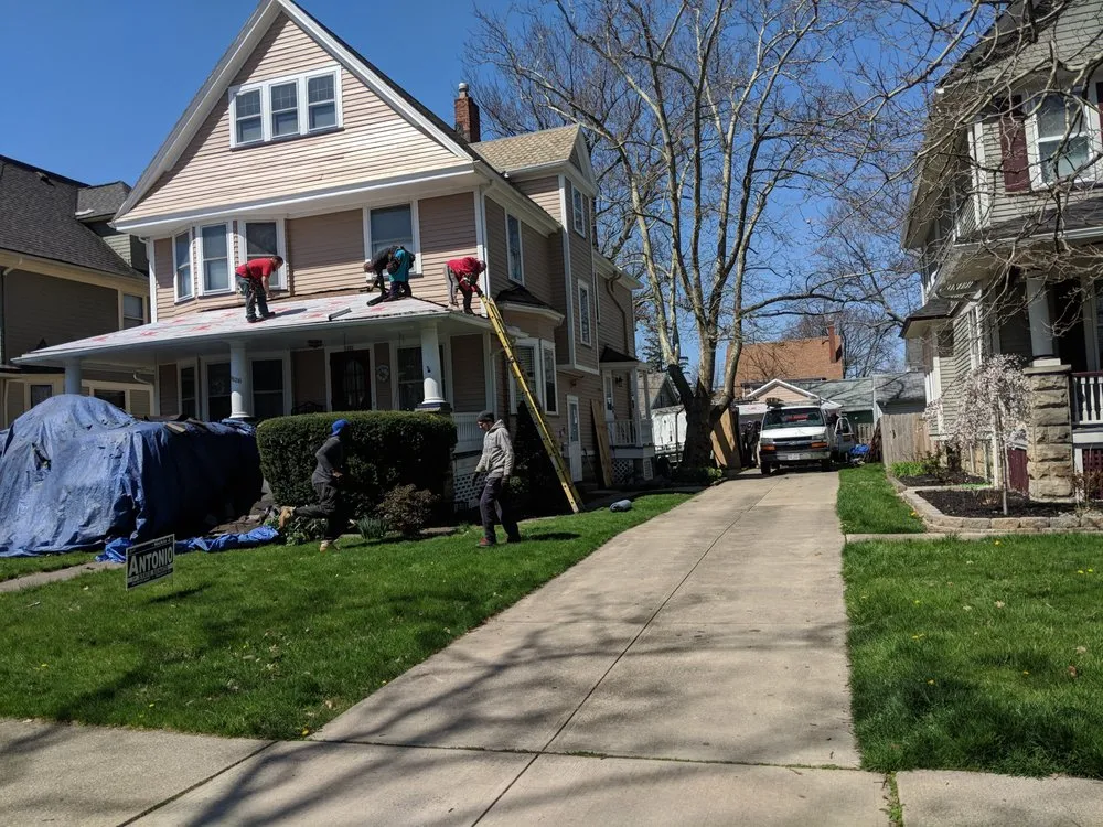 Slide of C & R Roofing