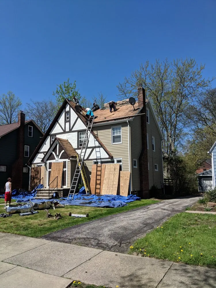 Slide of C & R Roofing