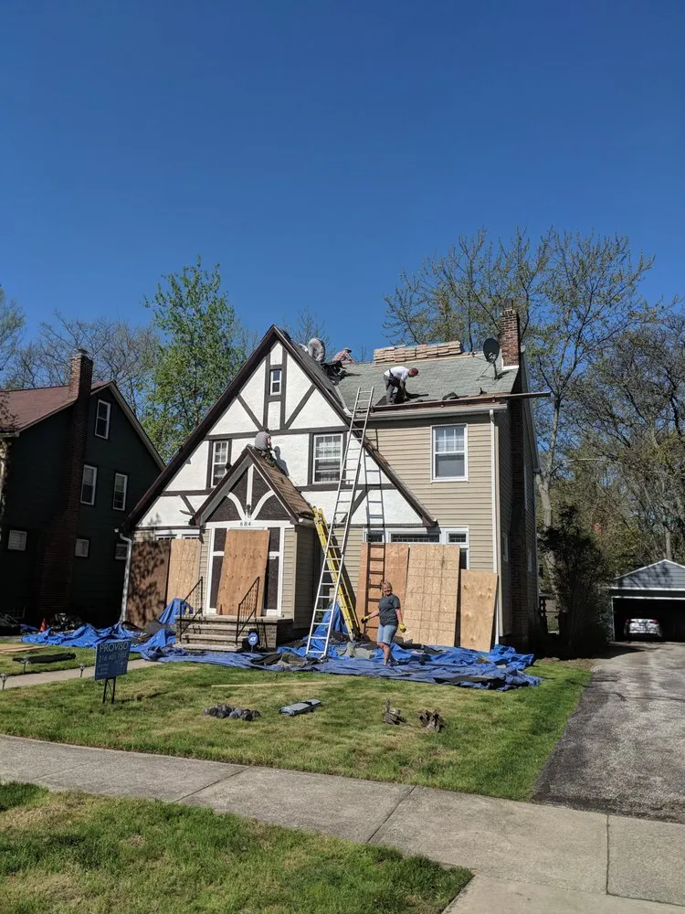 Slide of C & R Roofing