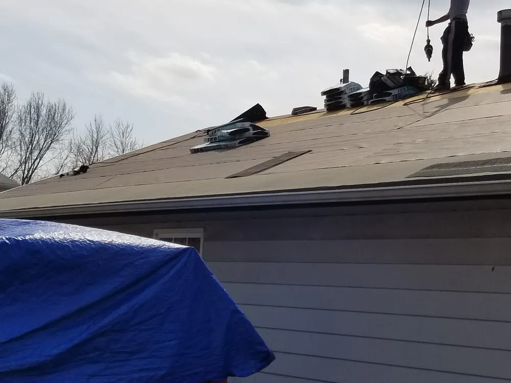 Slide of C & R Roofing