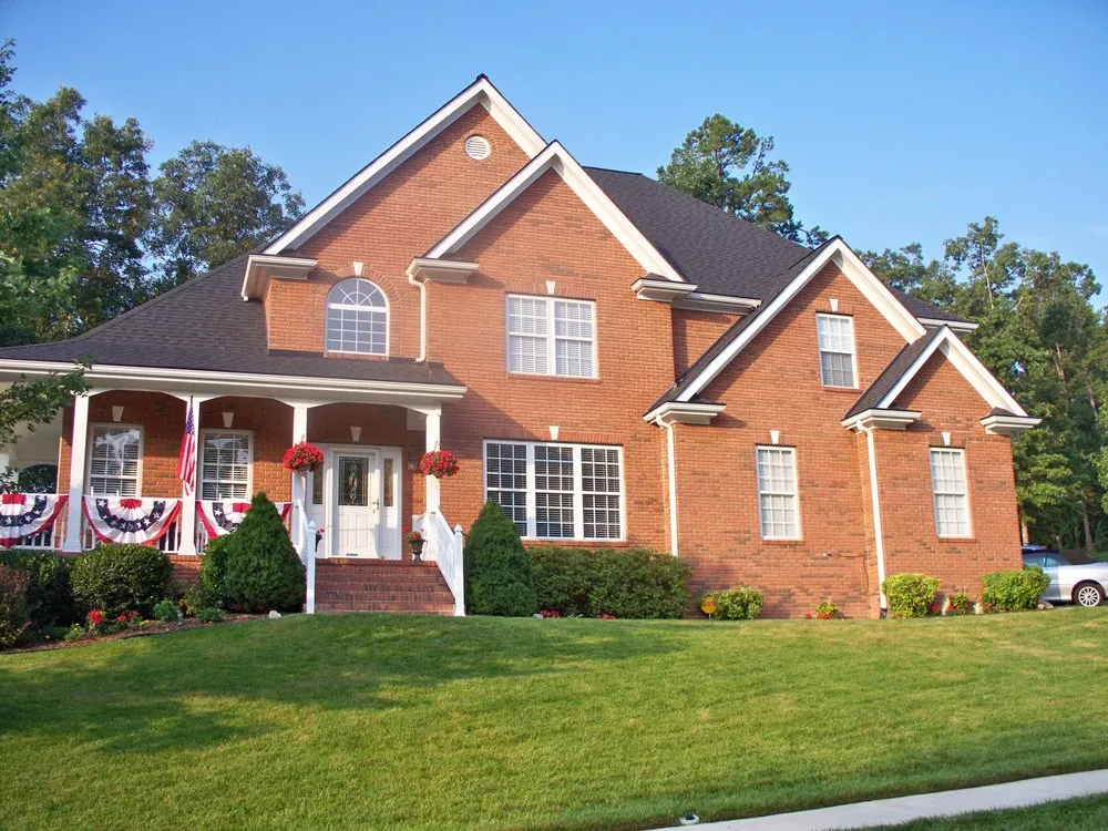 Slide of C & R Roofing