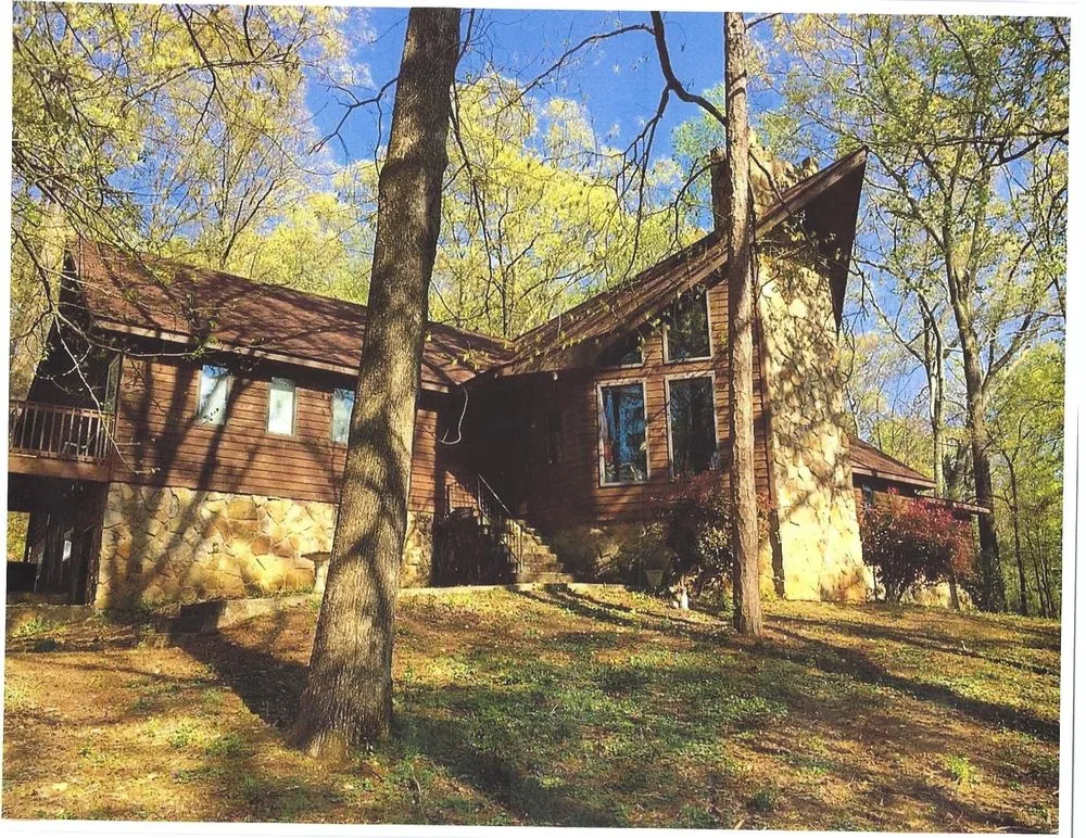 Slide of C & R Roofing