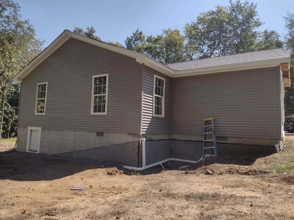 Local roof replacement experts serving Tunnelton, WV - C W Construction