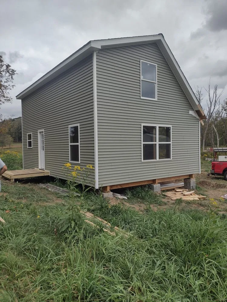 Licensed roof replacement experts serving Tunnelton, WV - C W Construction