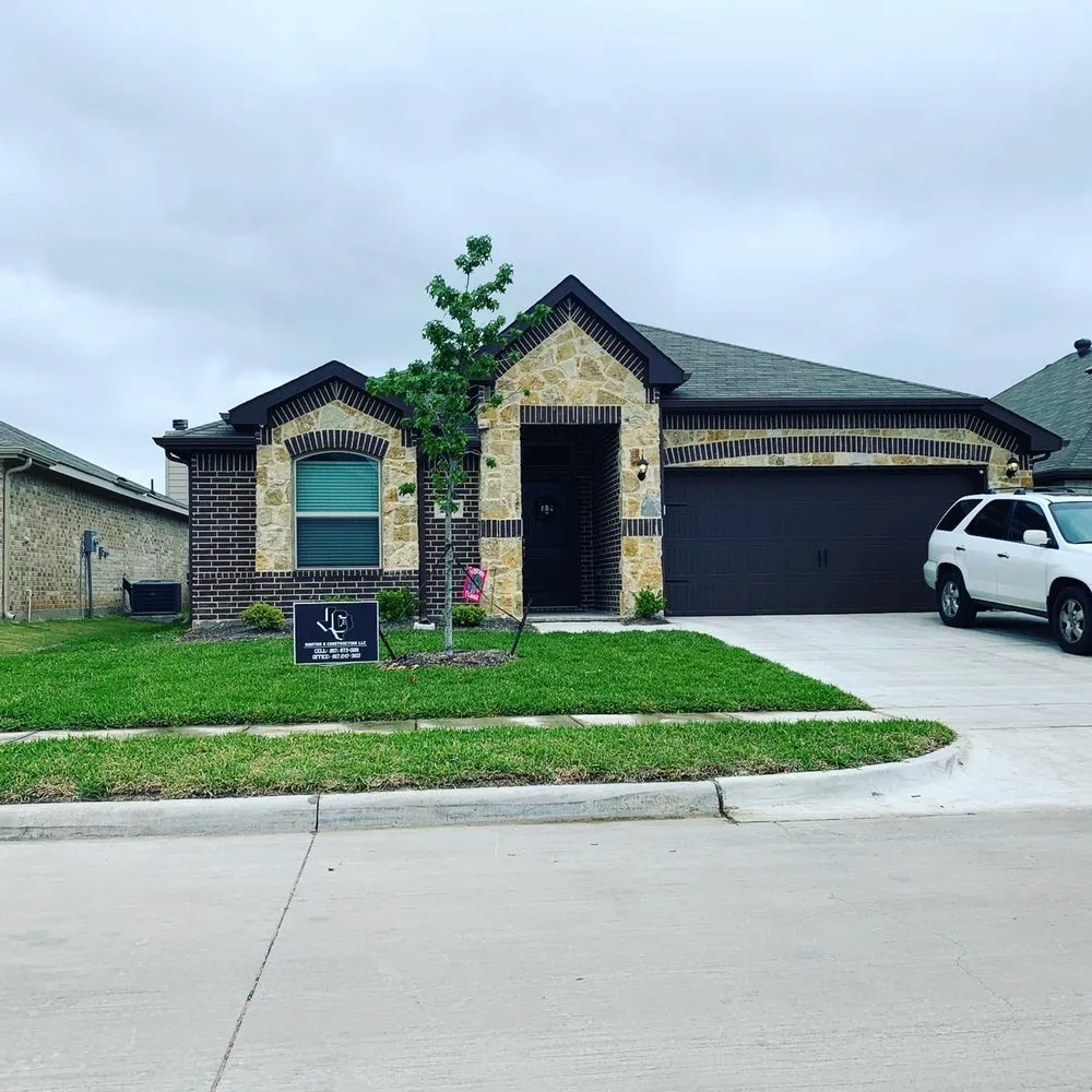 Slide of C2 Roofing & Construction