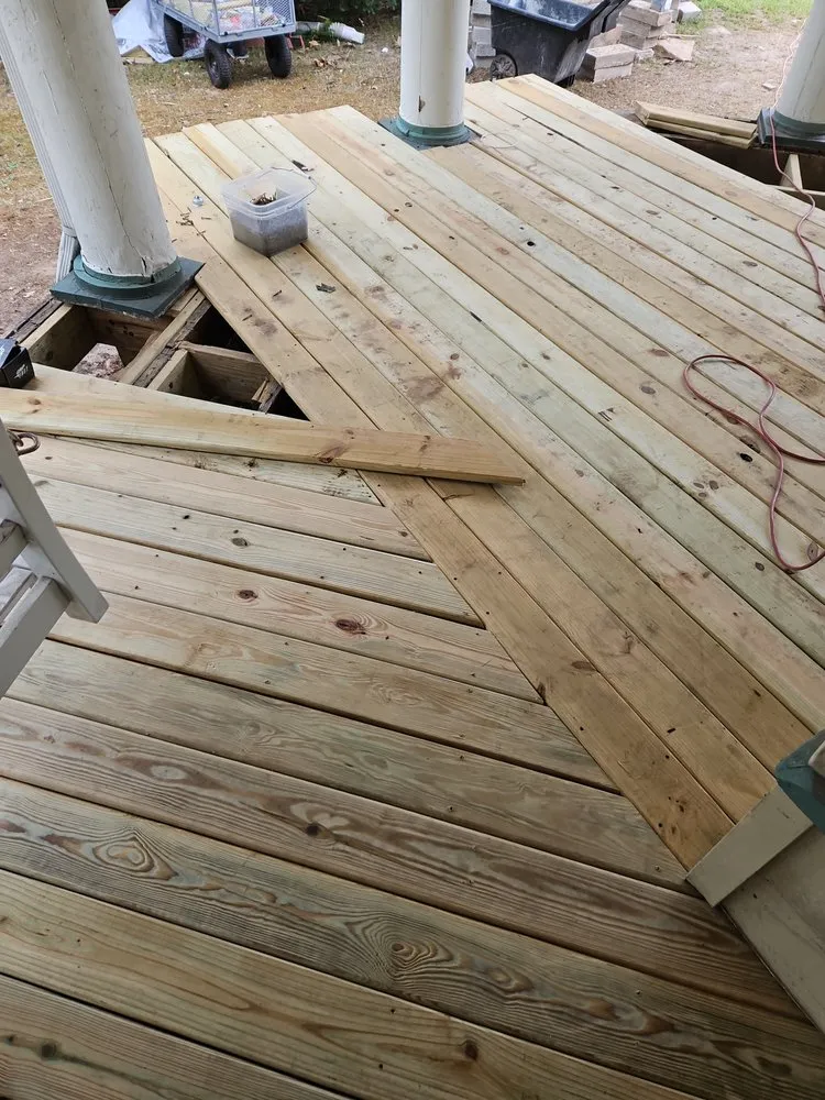 Professional residential roofing service experts serving Brighton, MO - Cable Roofing & General Contracting LLC