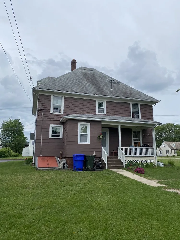 Slide of Cachis Roofing