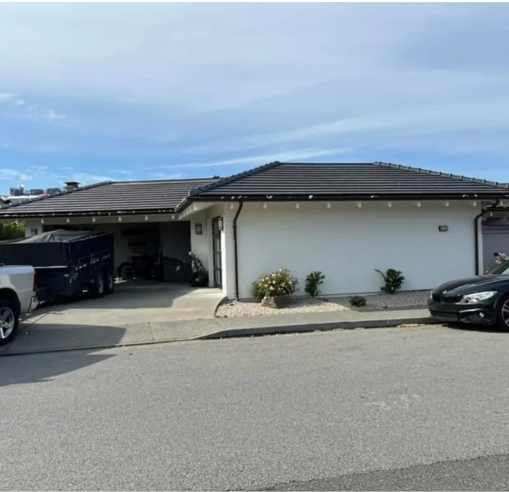 Slide of Cachus Roofing