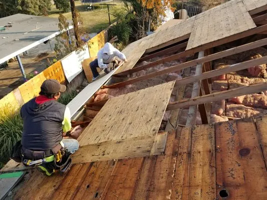 Cal City Roofing Logo