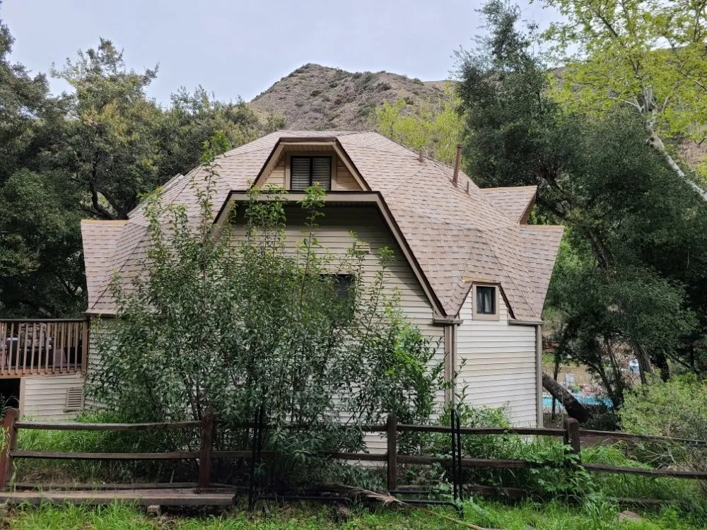 Slide of CAL Roofing Expert