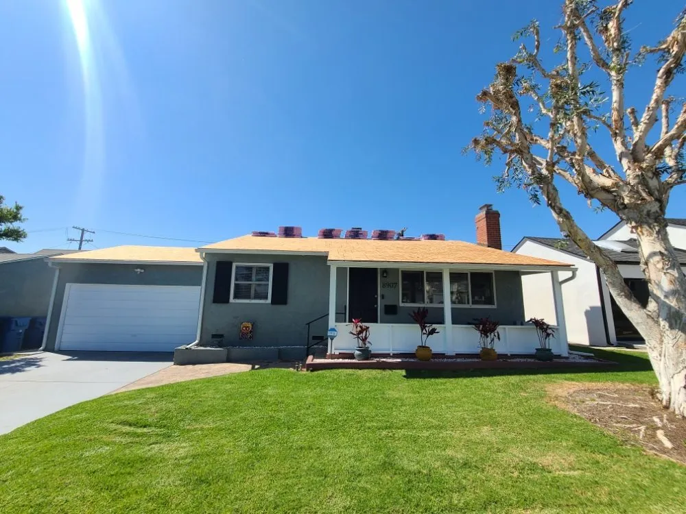 Slide of CAL Roofing Expert