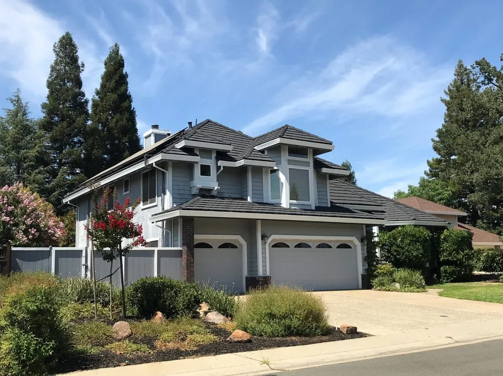 Slide of Cal-Vintage Roofing