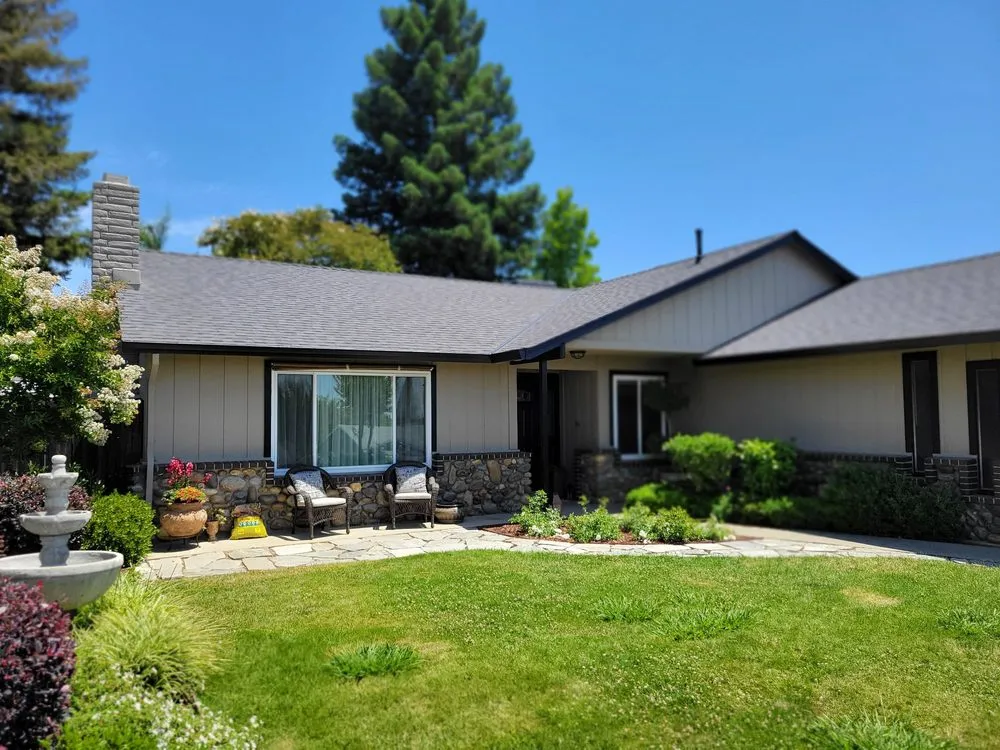 Slide of Cal-Vintage Roofing