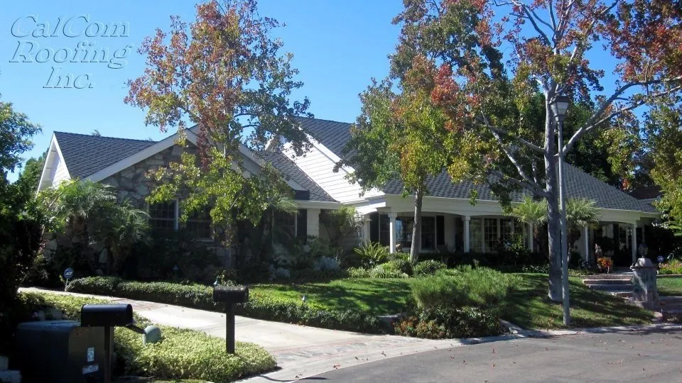 Slide of Calcom Roofing